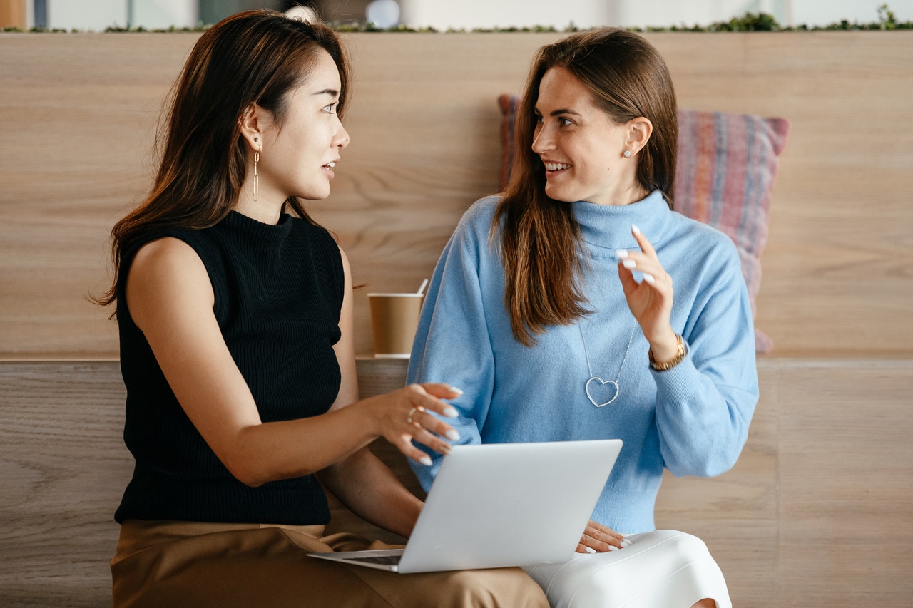 mujeres trabajando