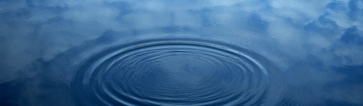 ¿Cuánto tiempo se puede almacenar agua potable y cómo hacerlo correctamente?